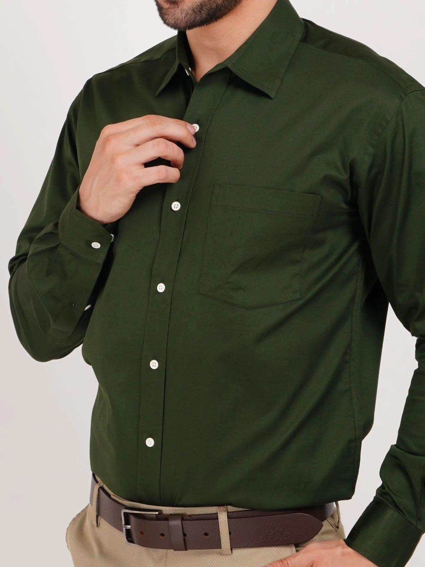 Kollarz and Kreazez Olive Green Shirt is made from heavy fabric to give you comfort in you all day AC office while still being breathable and soft due to premium Giza Fabric. A Placket and a pocket, combined with natural shell buttons make this an unmatched piece of clothing. Buy Online to Experience.